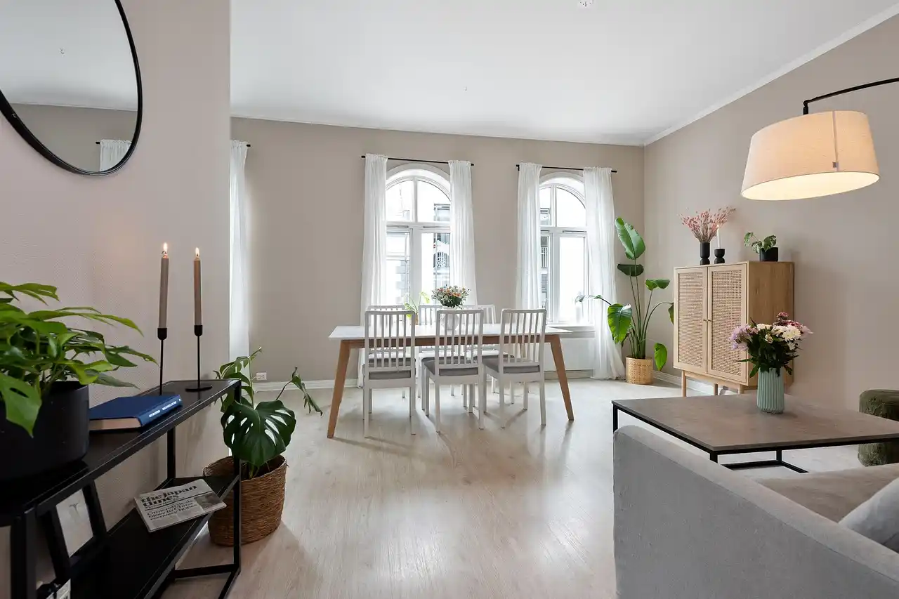 Home Window Tinting: Benefits and Guide